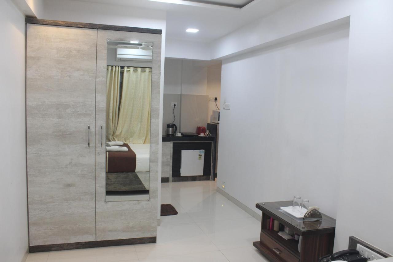 Hotel Park Inn Andheri West Мумбаи Экстерьер фото